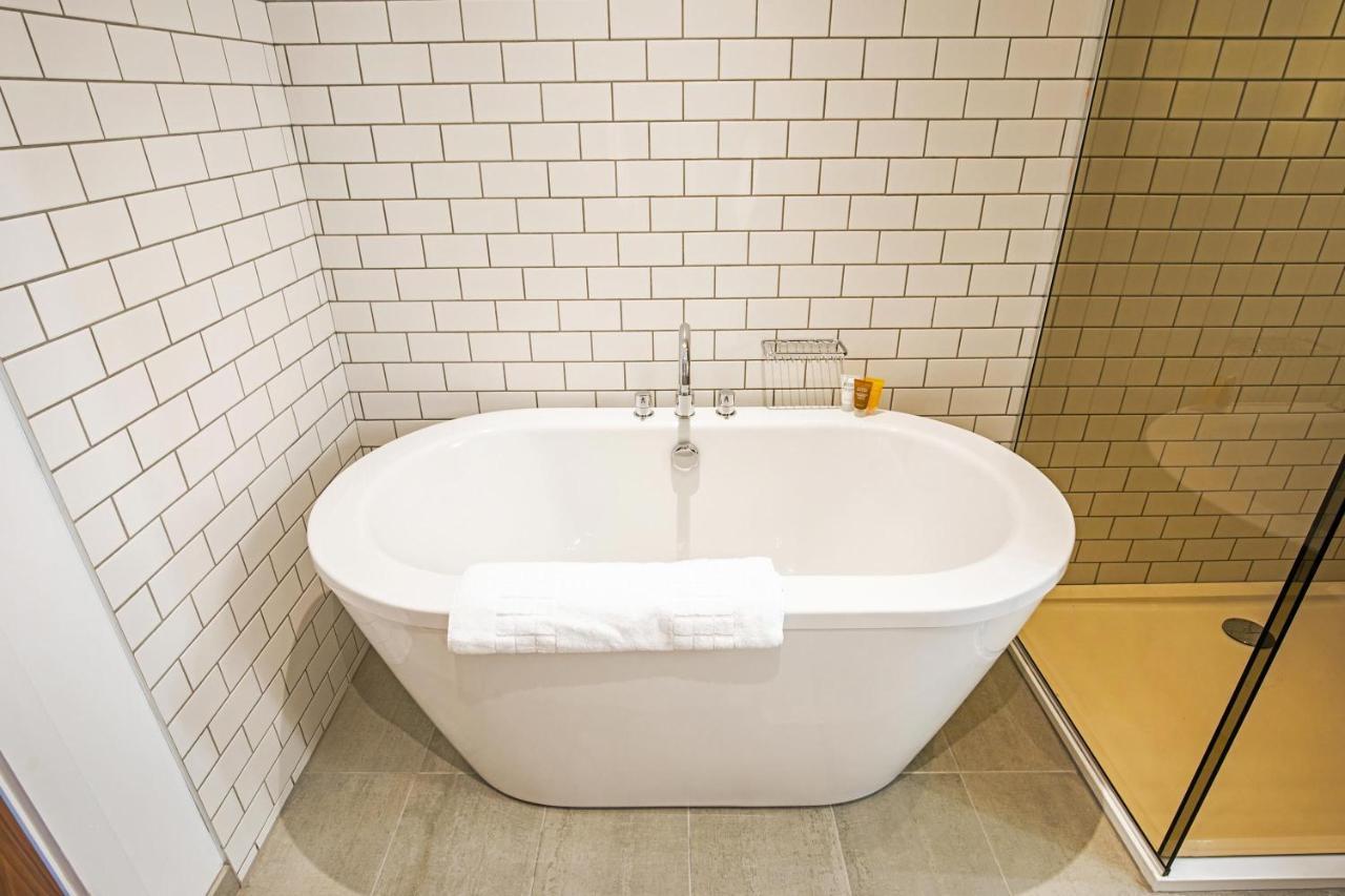 Sandman Signature Aberdeen Hotel & Spa Экстерьер фото